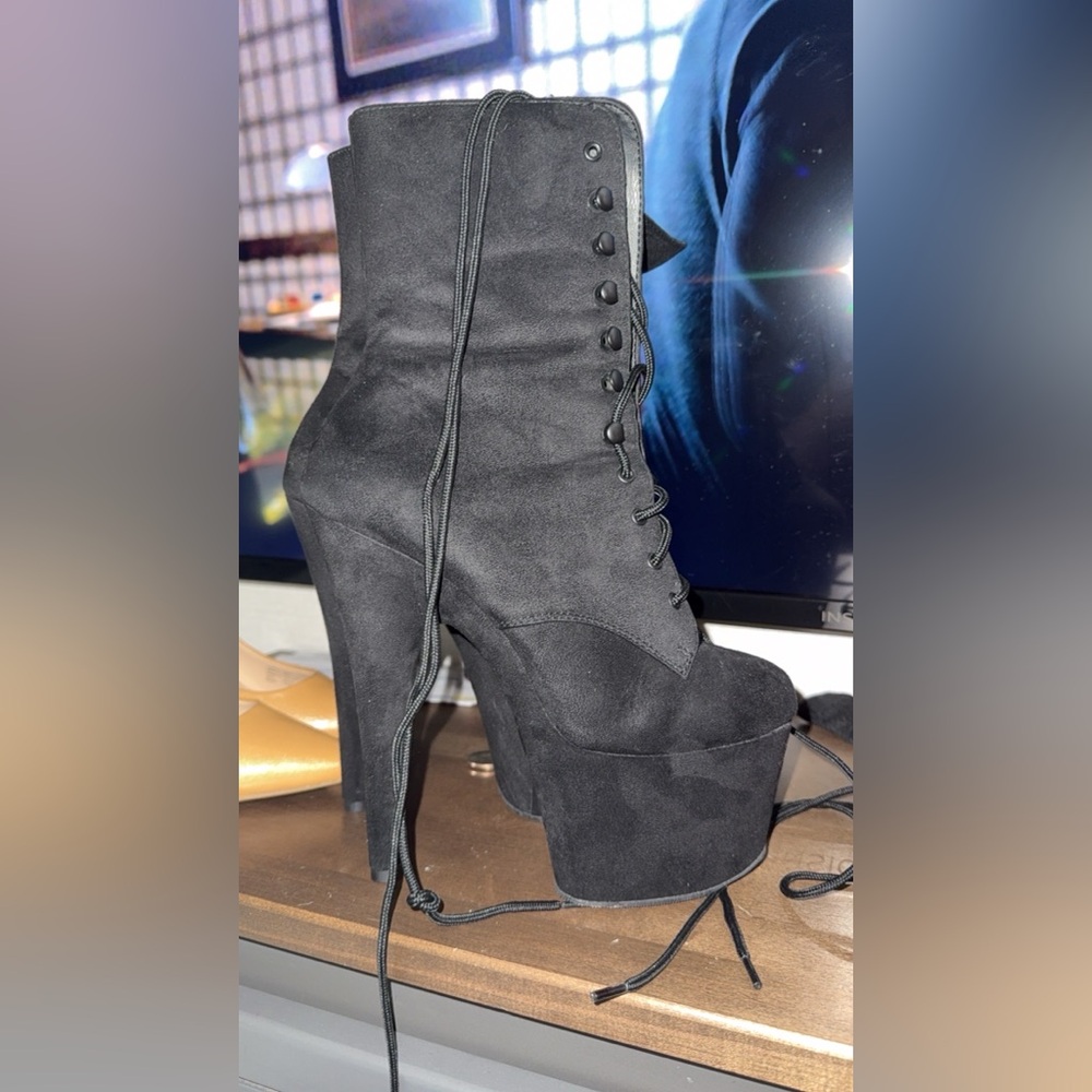 Pleaser Adore 1020 Boots - Black Suede